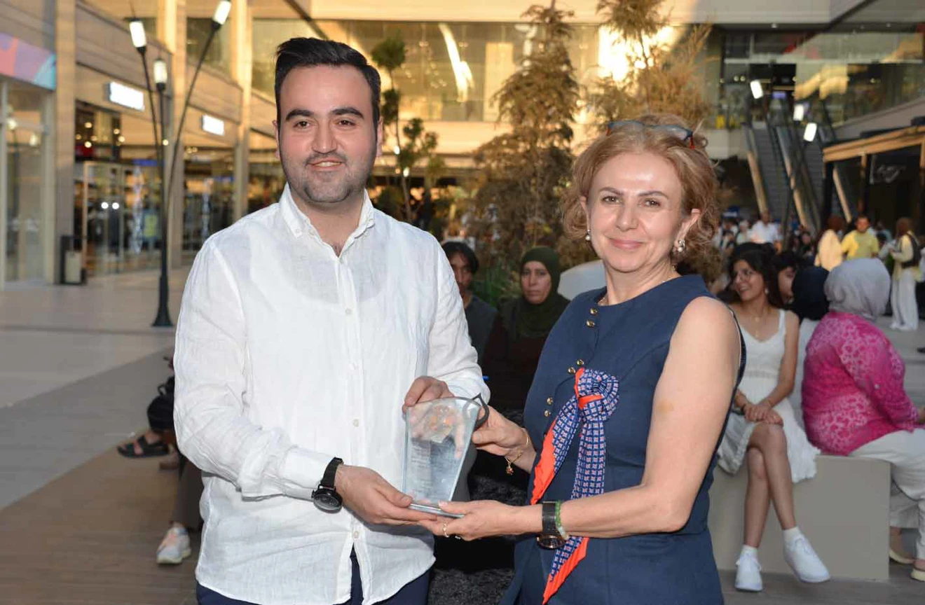 Selçuk’ta 2025 mezunları özgün tasarımlarını sergiledi